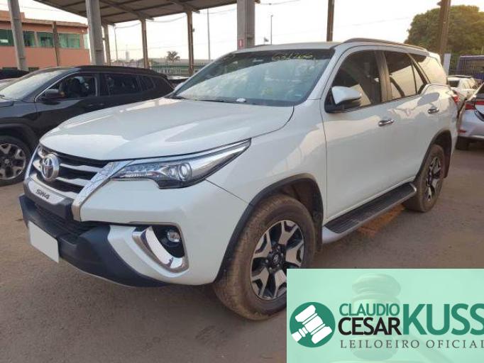 TOYOTA HILUX SW4 18/19