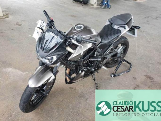KAWASAKI Z300 18/18